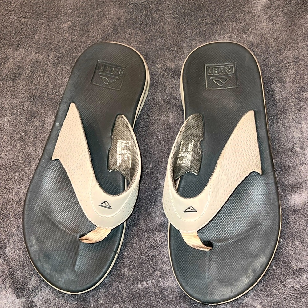Reef flip flops size 9